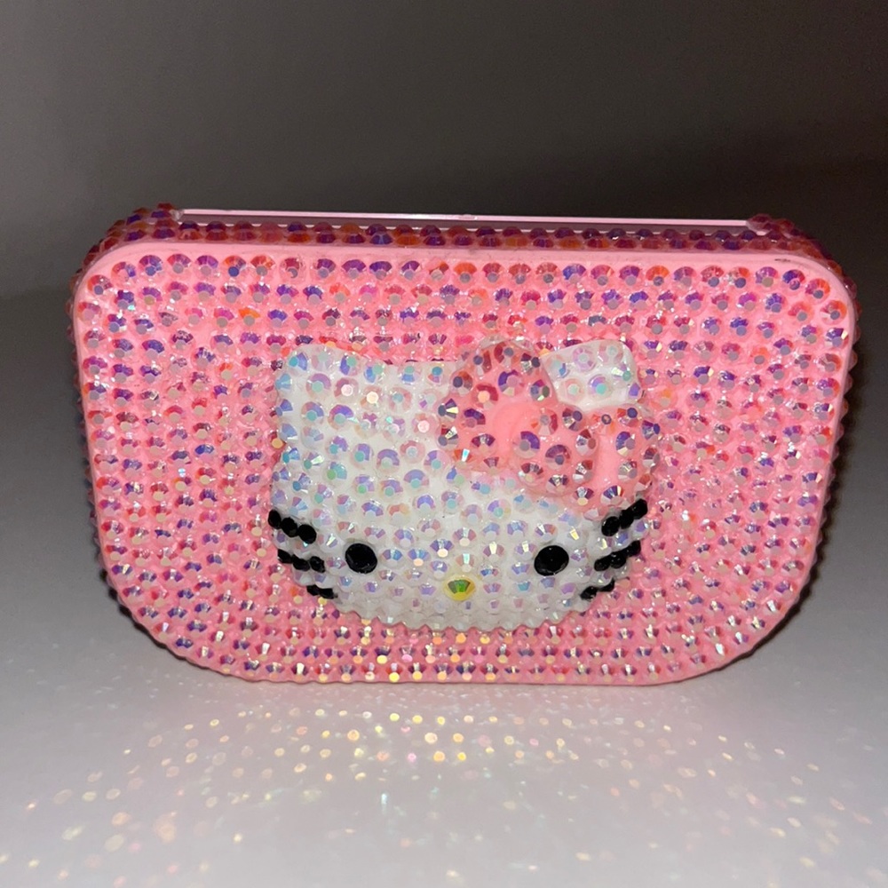 Hello Kitty Eyelash Case 💗